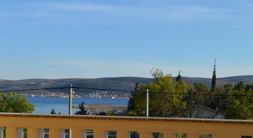 Apartments Zdenka Starigrad Paklenica Rum bild