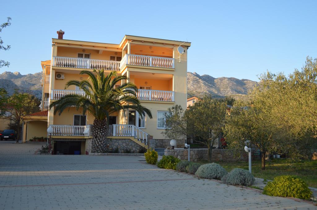 Apartments Zdenka Starigrad Paklenica Exteriör bild