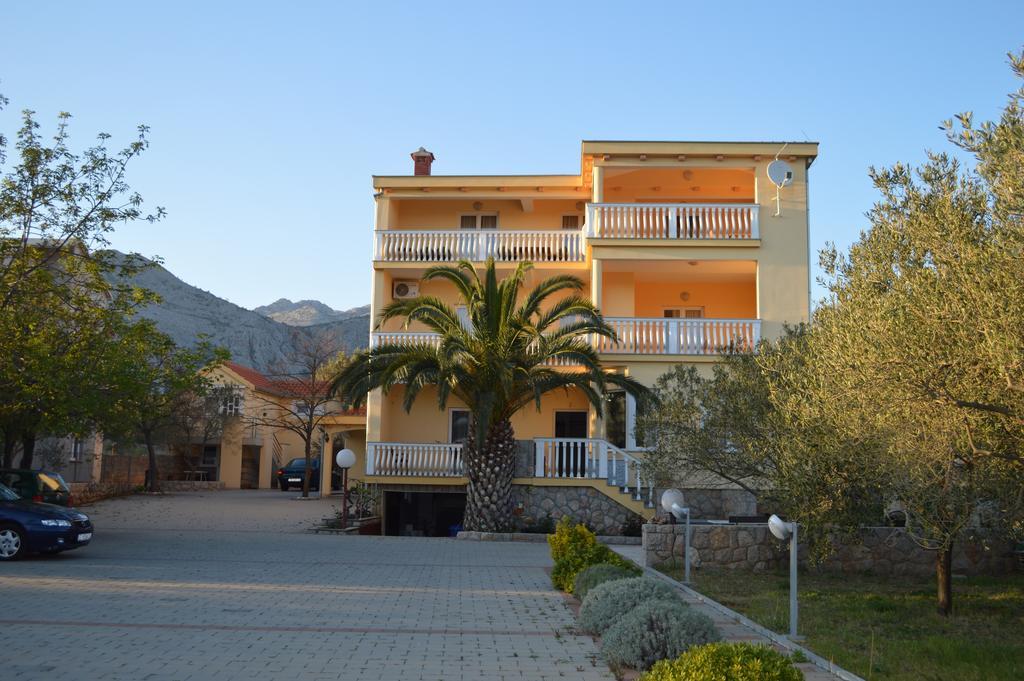 Apartments Zdenka Starigrad Paklenica Exteriör bild