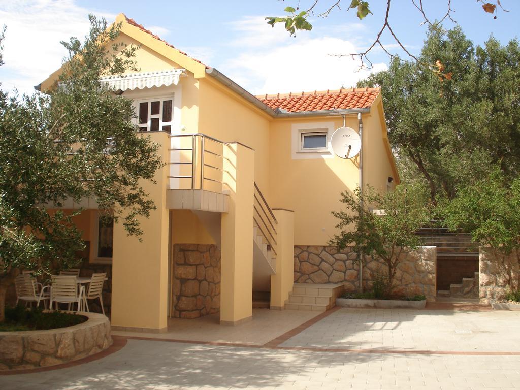 Apartments Zdenka Starigrad Paklenica Exteriör bild