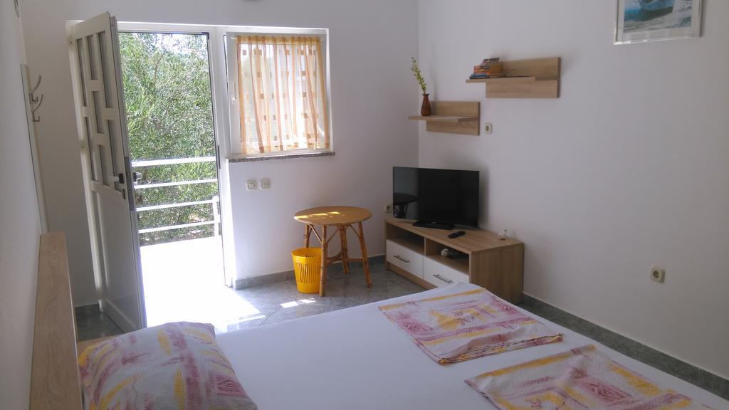 Apartments Zdenka Starigrad Paklenica Exteriör bild