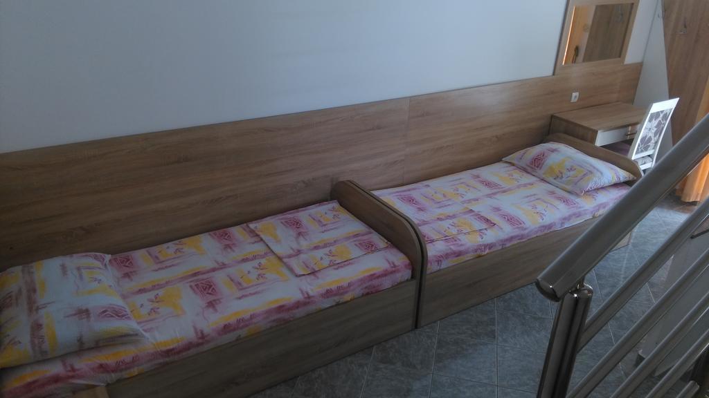 Apartments Zdenka Starigrad Paklenica Exteriör bild