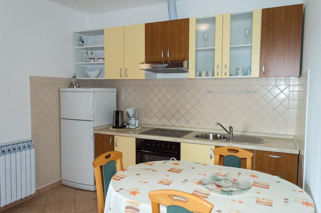Apartments Zdenka Starigrad Paklenica Exteriör bild