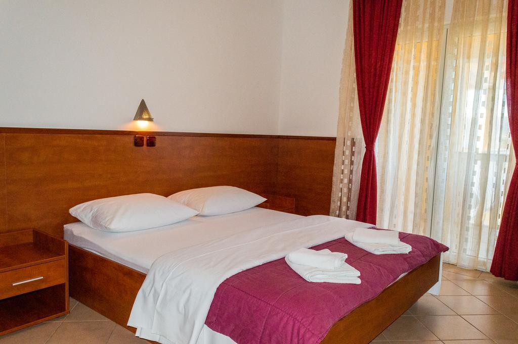 Apartments Zdenka Starigrad Paklenica Exteriör bild