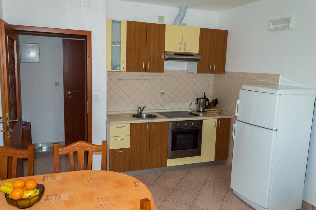 Apartments Zdenka Starigrad Paklenica Exteriör bild