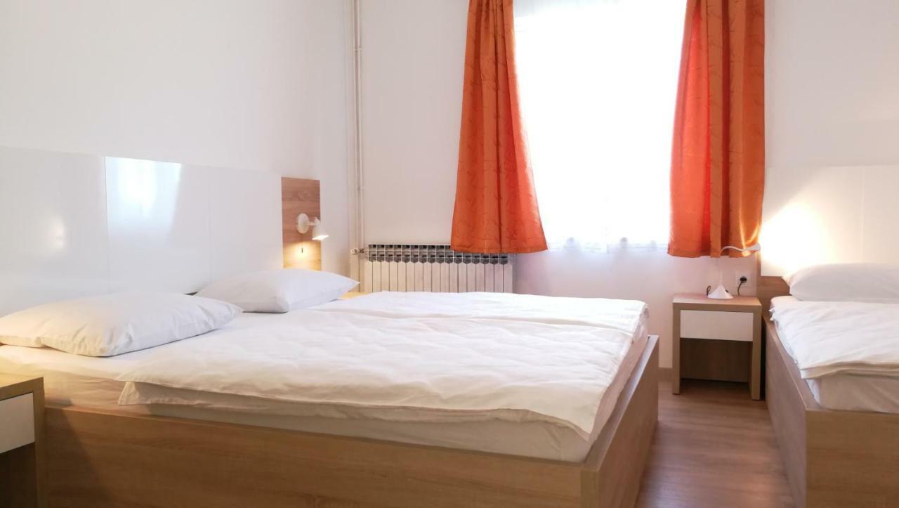 Apartments Zdenka Starigrad Paklenica Exteriör bild
